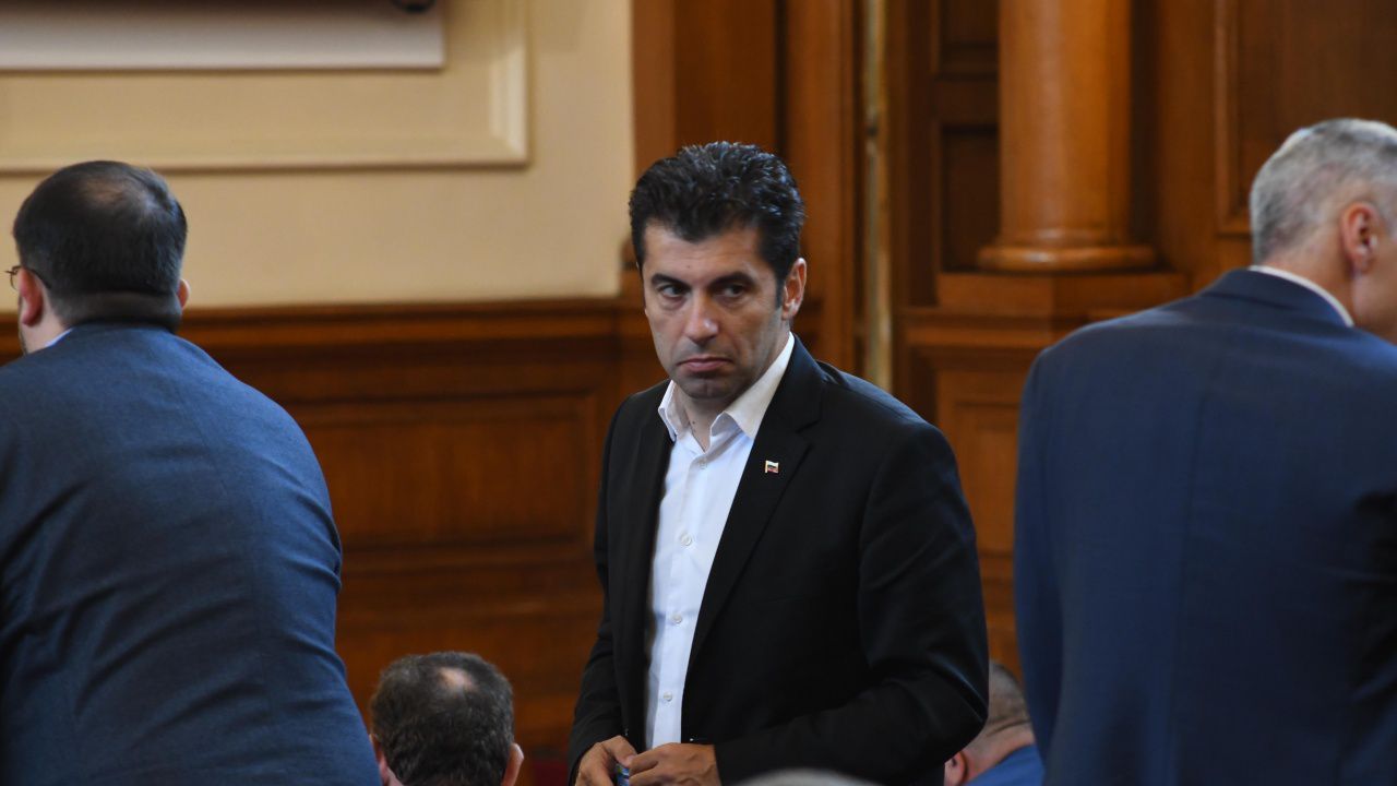 Кирил Петков: Внасяме предложение за прекратяване на концесията на пристанище "Росенец"