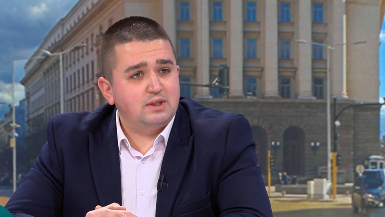 Младият изобретател Мартин Ралчев издаде тайната на мозъчния чип на Илън Мъск