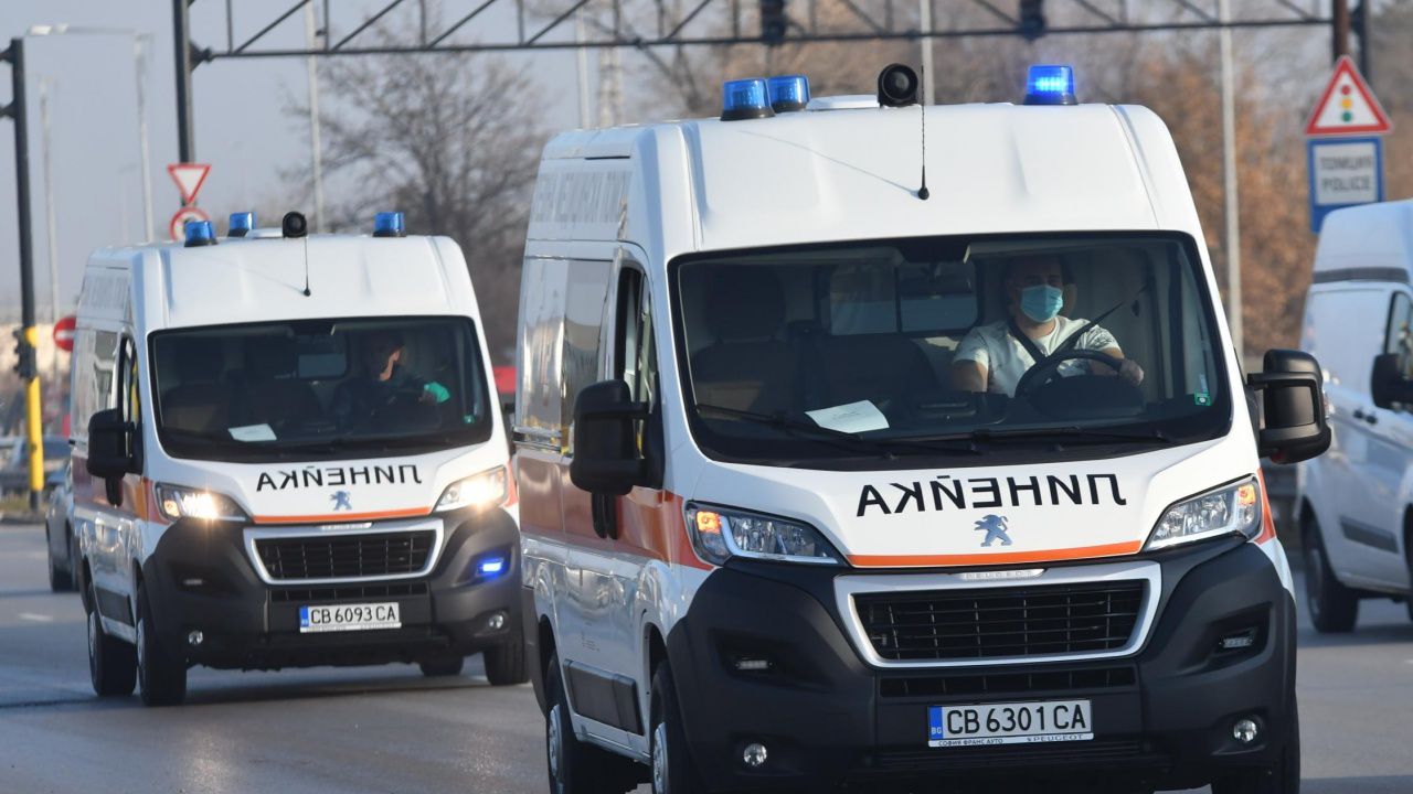 Туристка падна от движещ се автобус в Слънчев бряг