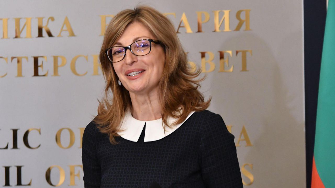 Екатерина Захариева: Какво означава технически кабинет?