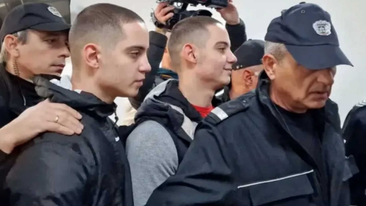 Близнаците от Цалапица остават в ареста, делото срещу тях продължава през септември