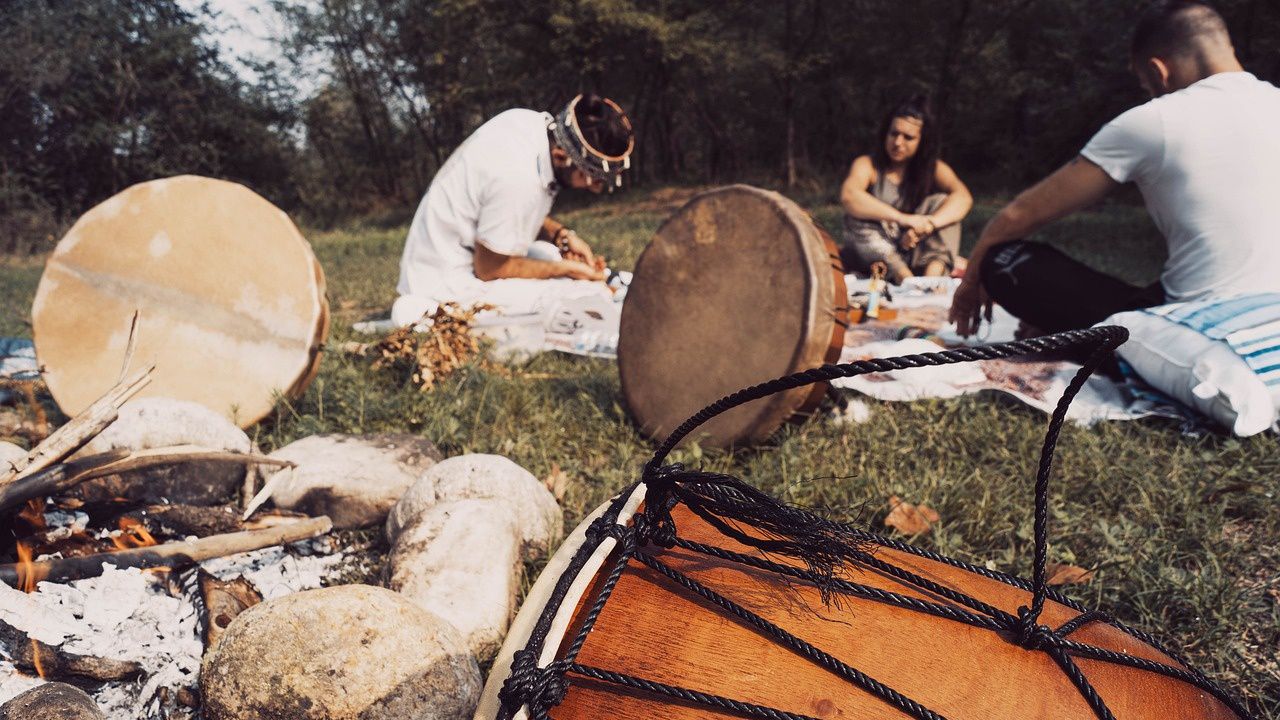 Разбиха шаманска организация в Испания, пациенти пиели секрет от жаби