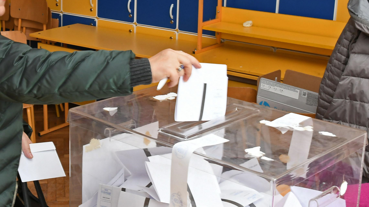 На 1 и 2 април УНСС ще издава уверения на студенти в редовна форма на обучение, които няма да гласуват по местоживеене