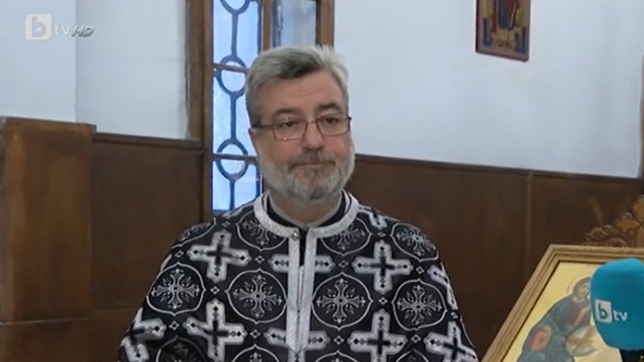 Отец Йоан: Господ ни освободи от проклятието на смъртта със своята смърт