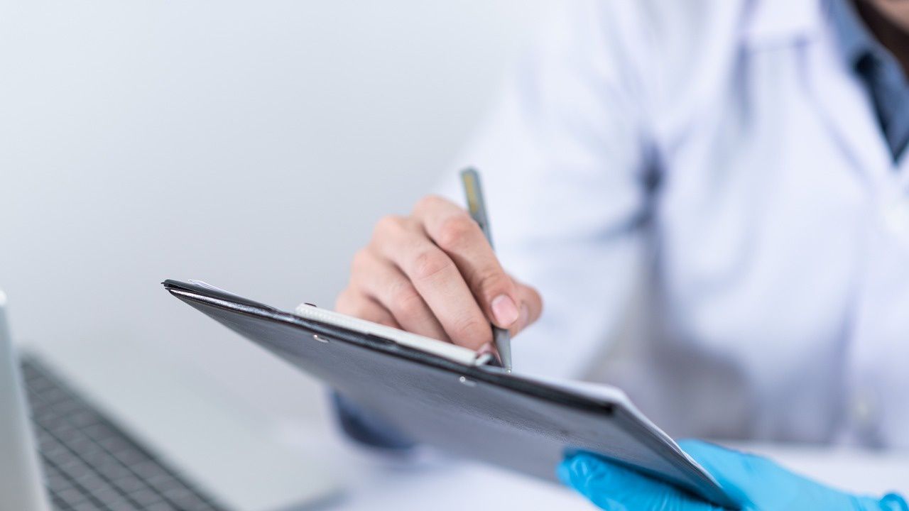 Лекар поиска 30 лв. от дете за медицинска бележка