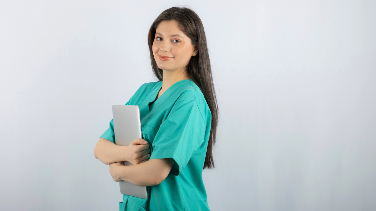 Специалност "Медицинска сестра" вече ще се преподава и в НСА