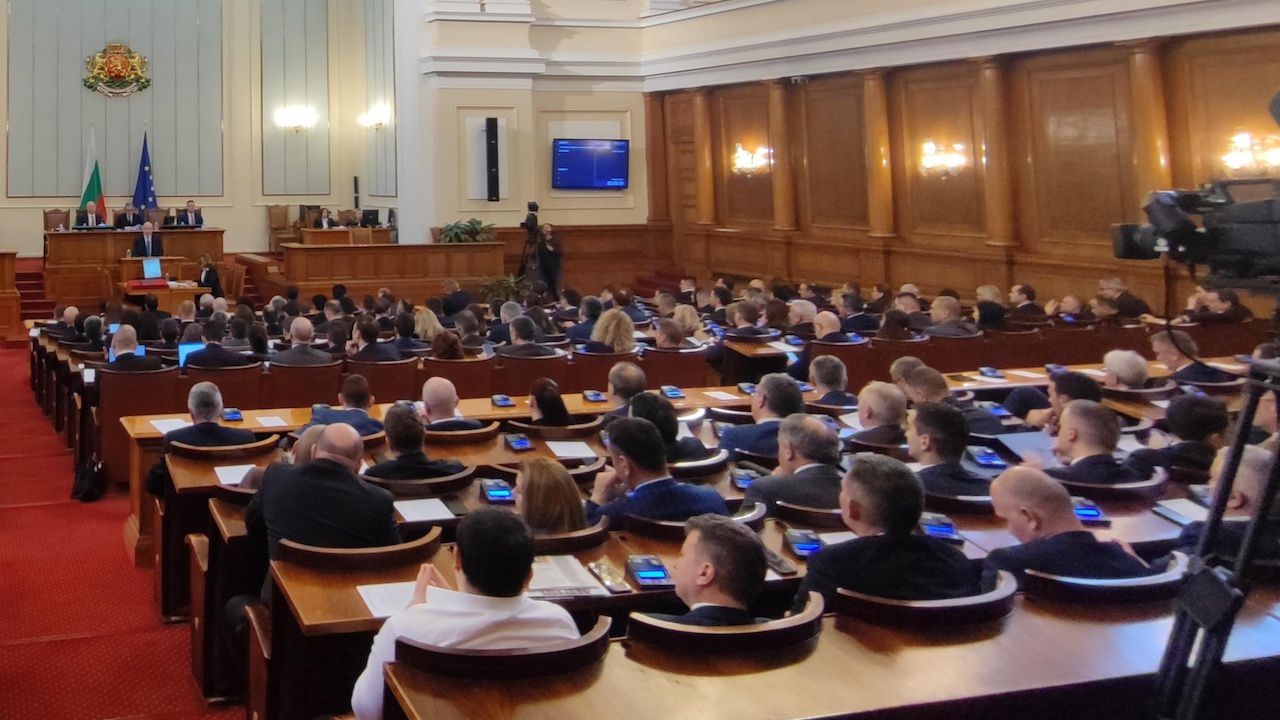 Парламентът прие на второ четене промени в Закона за електронните съобщения във връзка с нов регламент за роуминга в ЕС