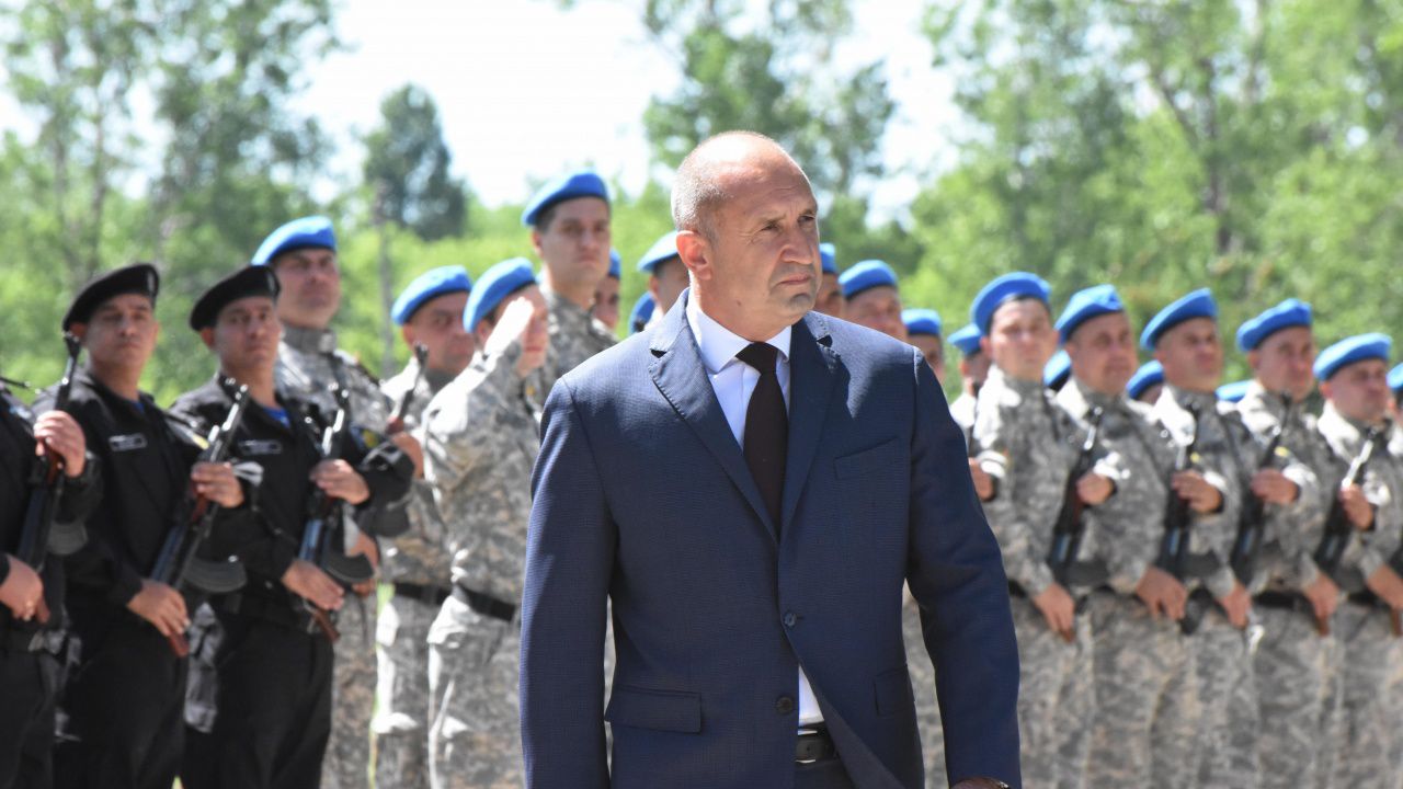 Радев: Как да свикам НС - лидерите се скриха във Фейсбук, разбягаха се по селата, хванаха гората