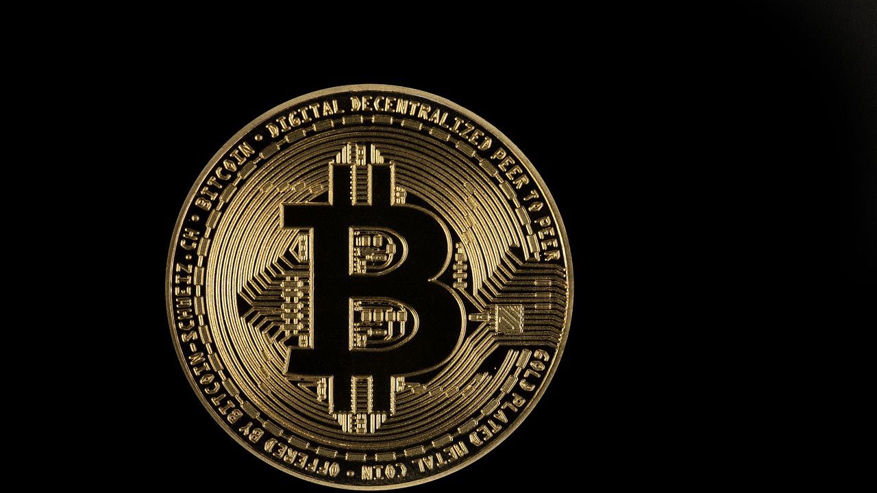 Биткойн продължава да поскъпва към нивото от 60 000 долара