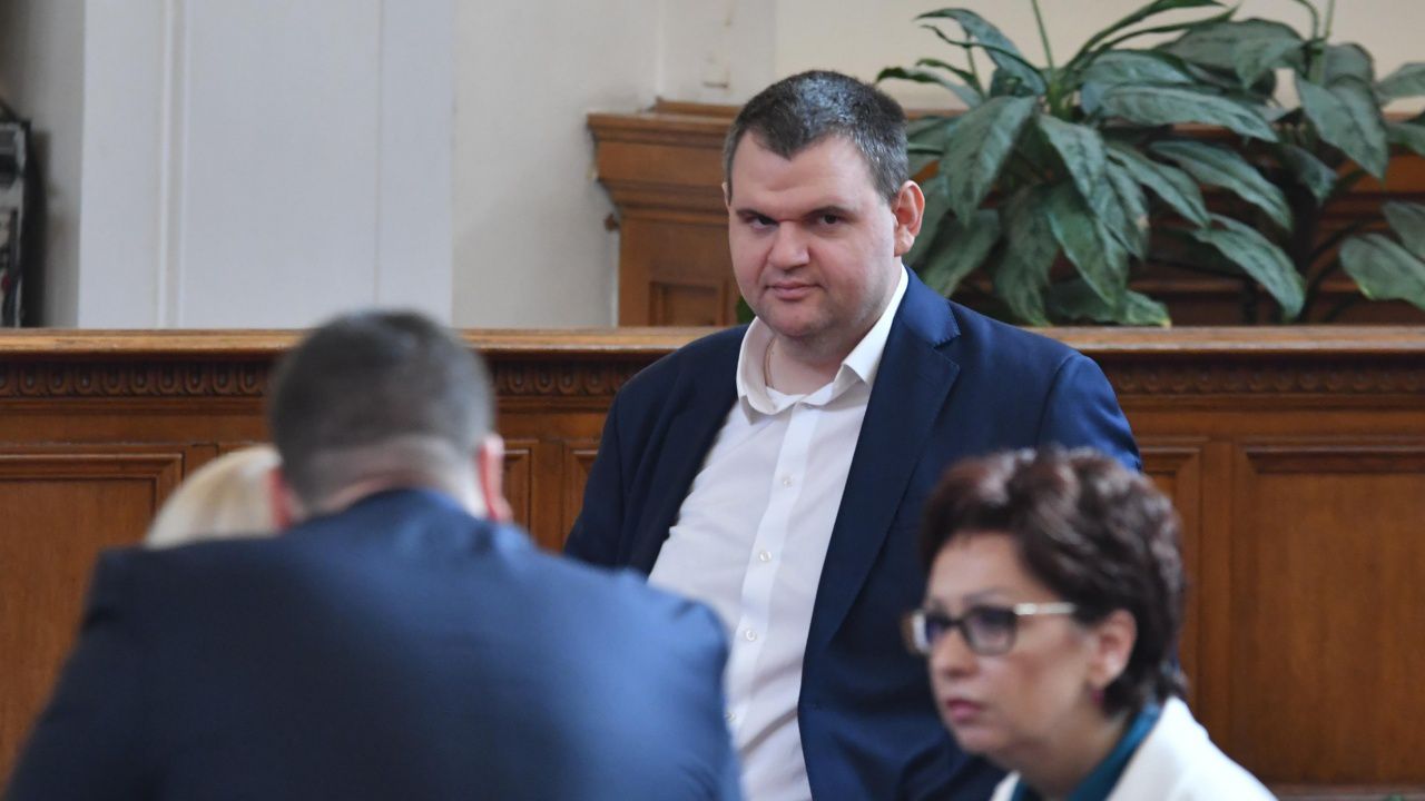 Прокуратурата проверява и Делян Пеевски по сигнал