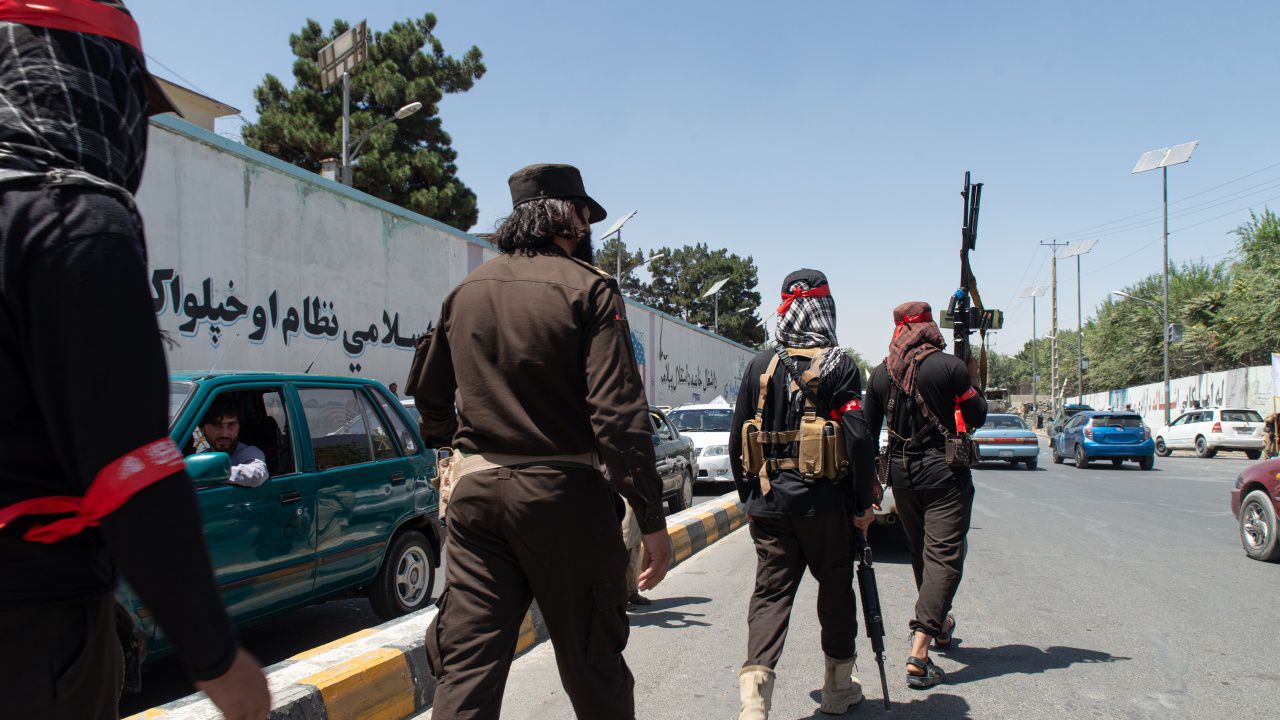 Талибаните: Правенето на снимки е грях