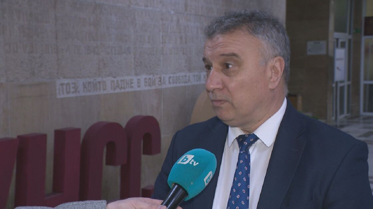 Ректорът на УНСС: Ако зачестят подобни заплахи, обмисляме нови мерки