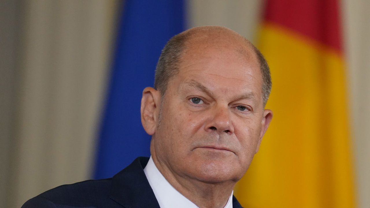 Шолц посети пострадал от наводнения регион в Южна Германия