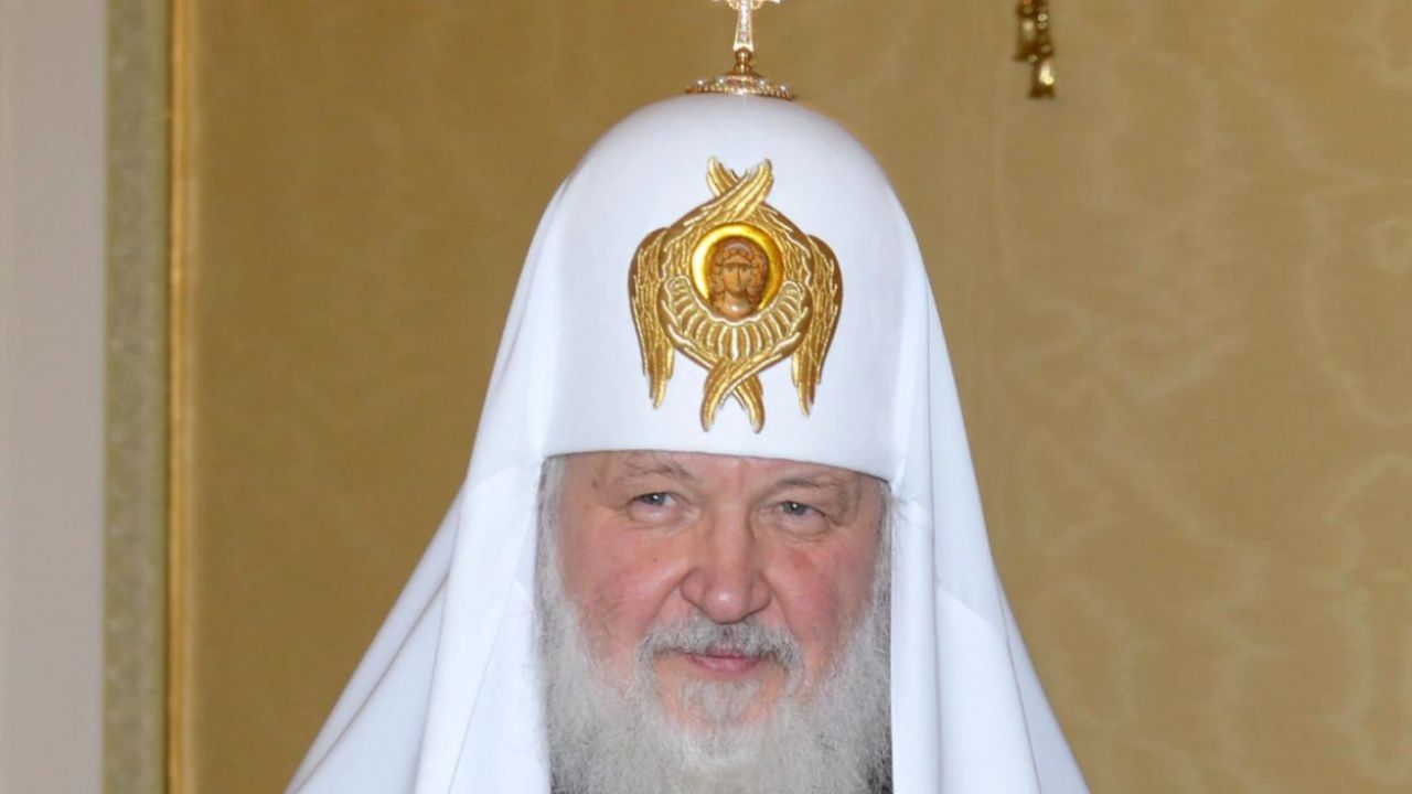 Украйна обяви руския патриарх Кирил за издирване