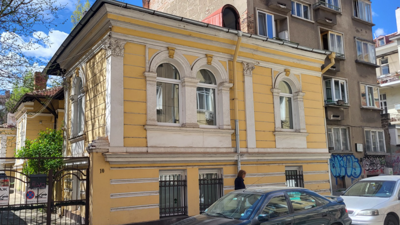 Терзиев поиска да бъде възстановен статута на недвижими културни ценности на 17 сгради в центъра на София