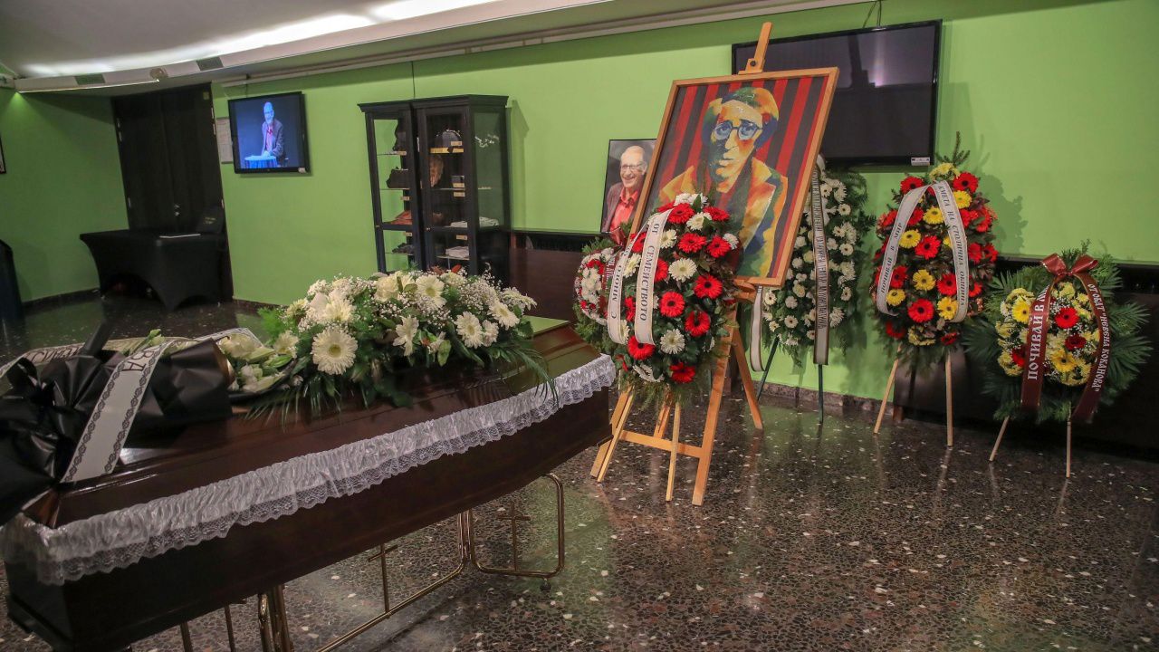 Близки и приятели се простиха с големия актьор Славчо Пеев