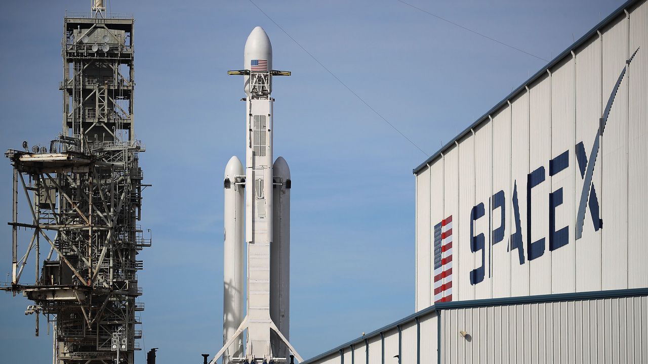 Съдят SpaceX за дискриминация