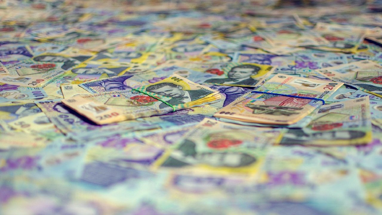 Над 1/3 от румънците нямат банкова карта и плащат само в брой