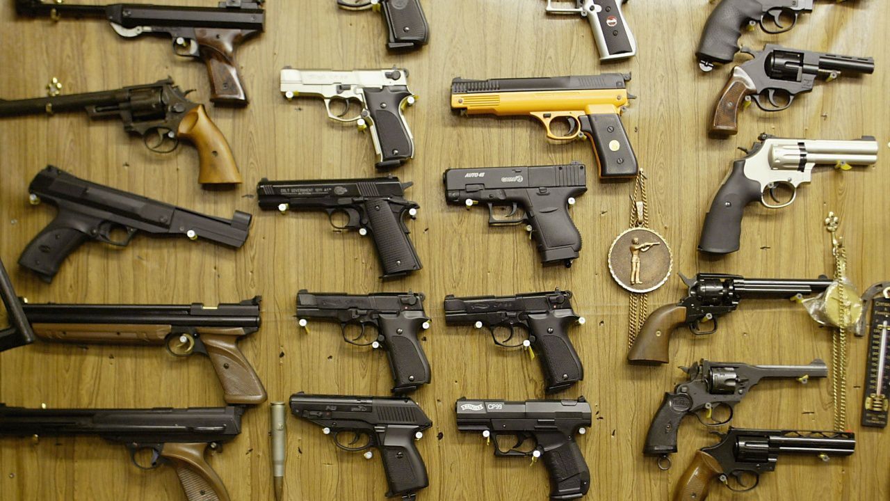 Върховният съд на САЩ отмени забраната за полуавтоматични оръжия с плъзгащ се приклад, въведена по времето на Тръмп