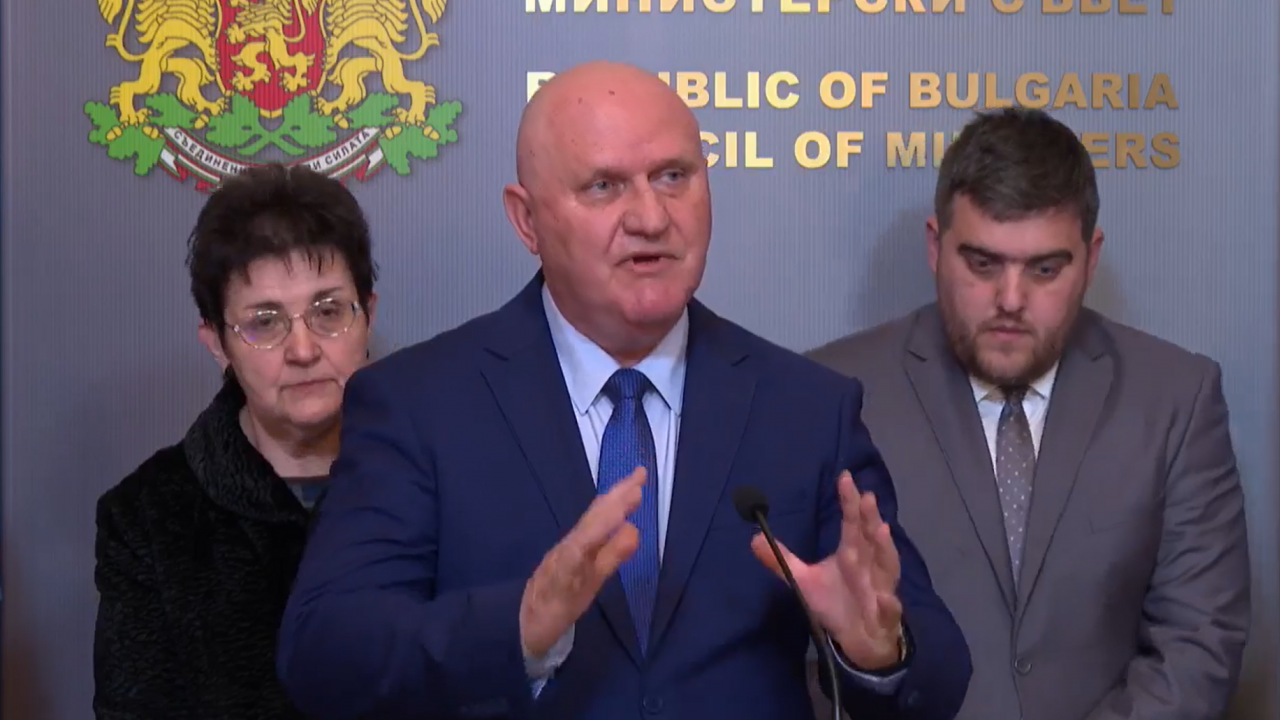 Галин Цоков: Частичният теч на отговорите на матурата по БЕЛ не е от МОН, сезирали сме ДАНС и полицията