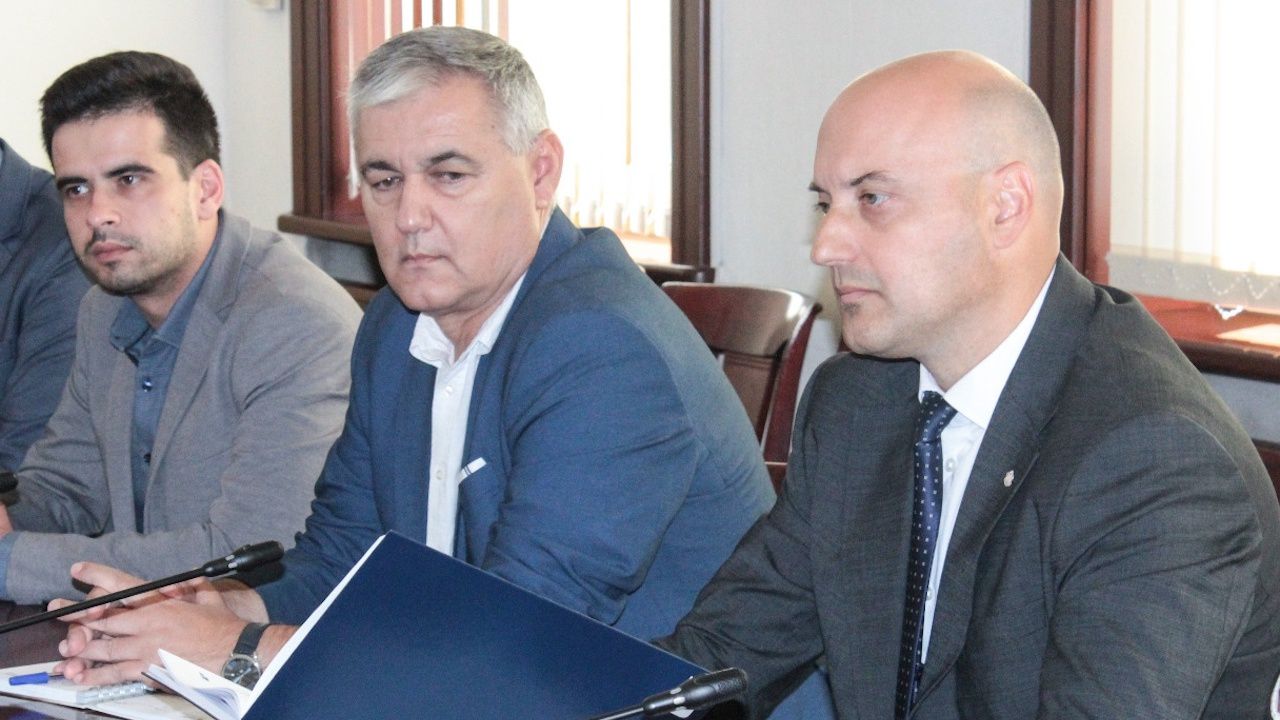 Министър Славов се ангажира с мерки против антисемитизма и езика на омразата