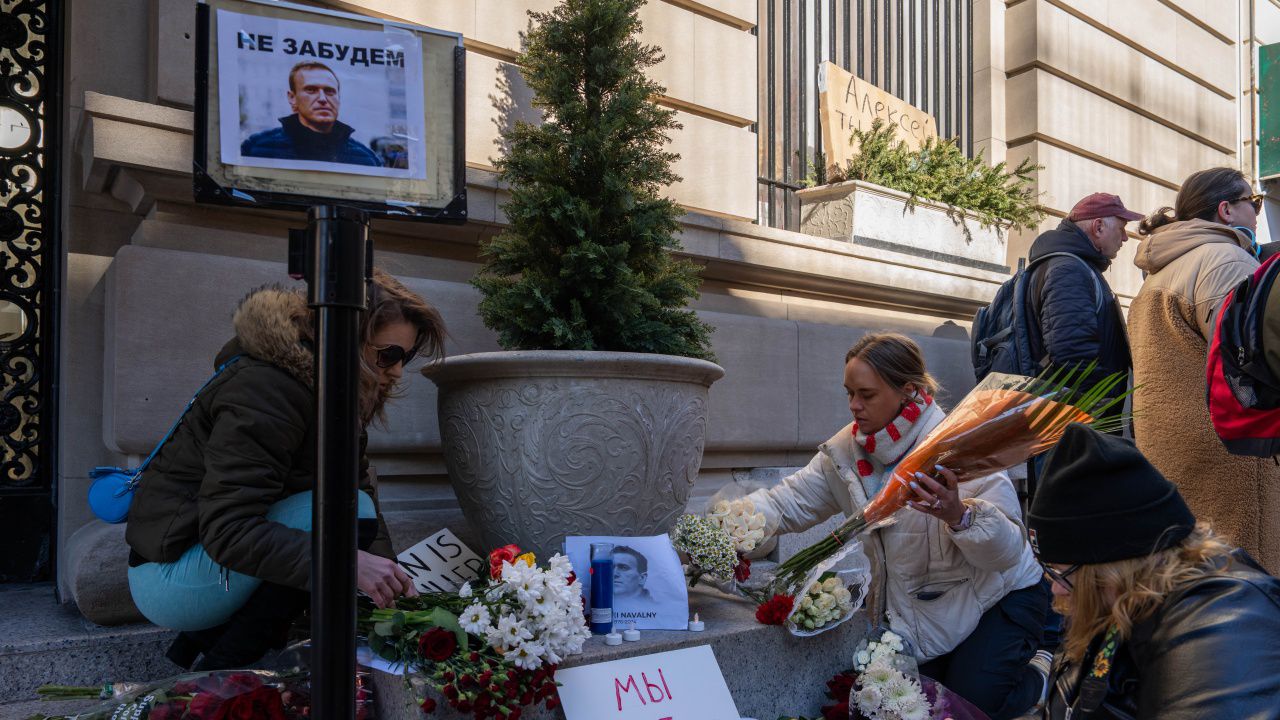 Съюзник на Навални призова руснаците да излязат на масови протести срещу Путин в деня на изборите