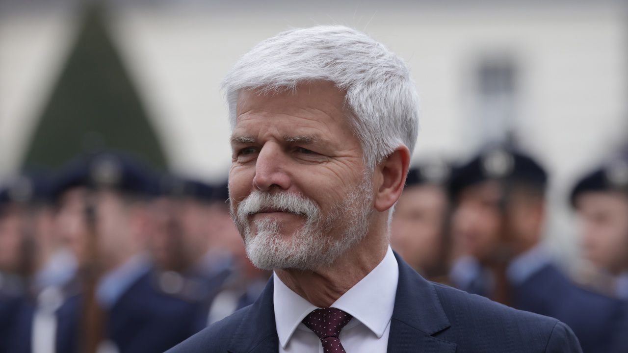Чешкият президент е пострадал при каране на мотоциклет