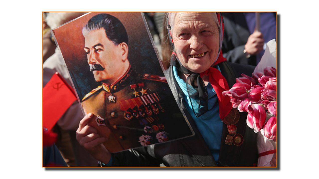 Манипулации, които социалистическите диктатури крадат от религията, за да подчиняват лековерните