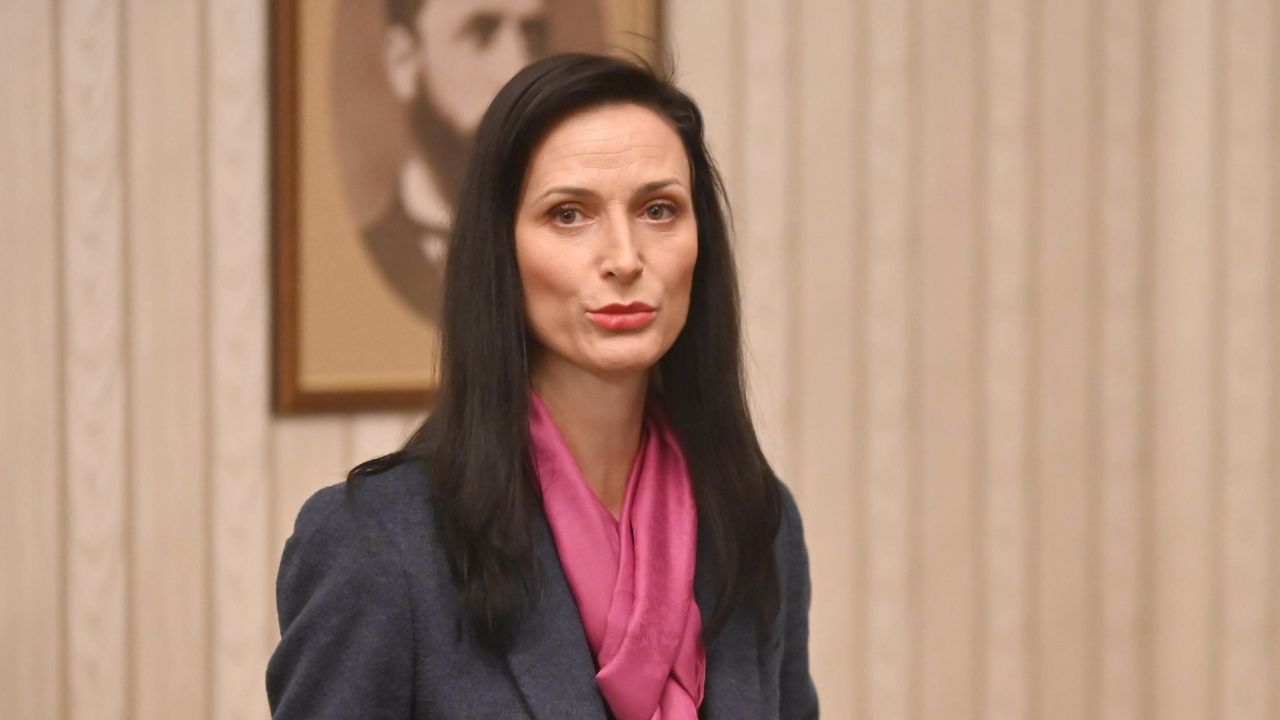 Мария Габриел призова: Да си дадем шанс след изборите да се върнем един към друг