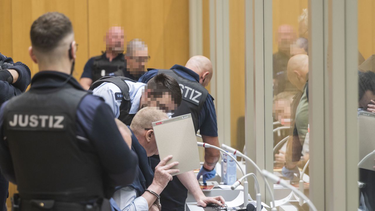 Прокурор: Германската крайнодясна групировка "Граждани на Райха" е била доста напреднала в създаването на свои военни части