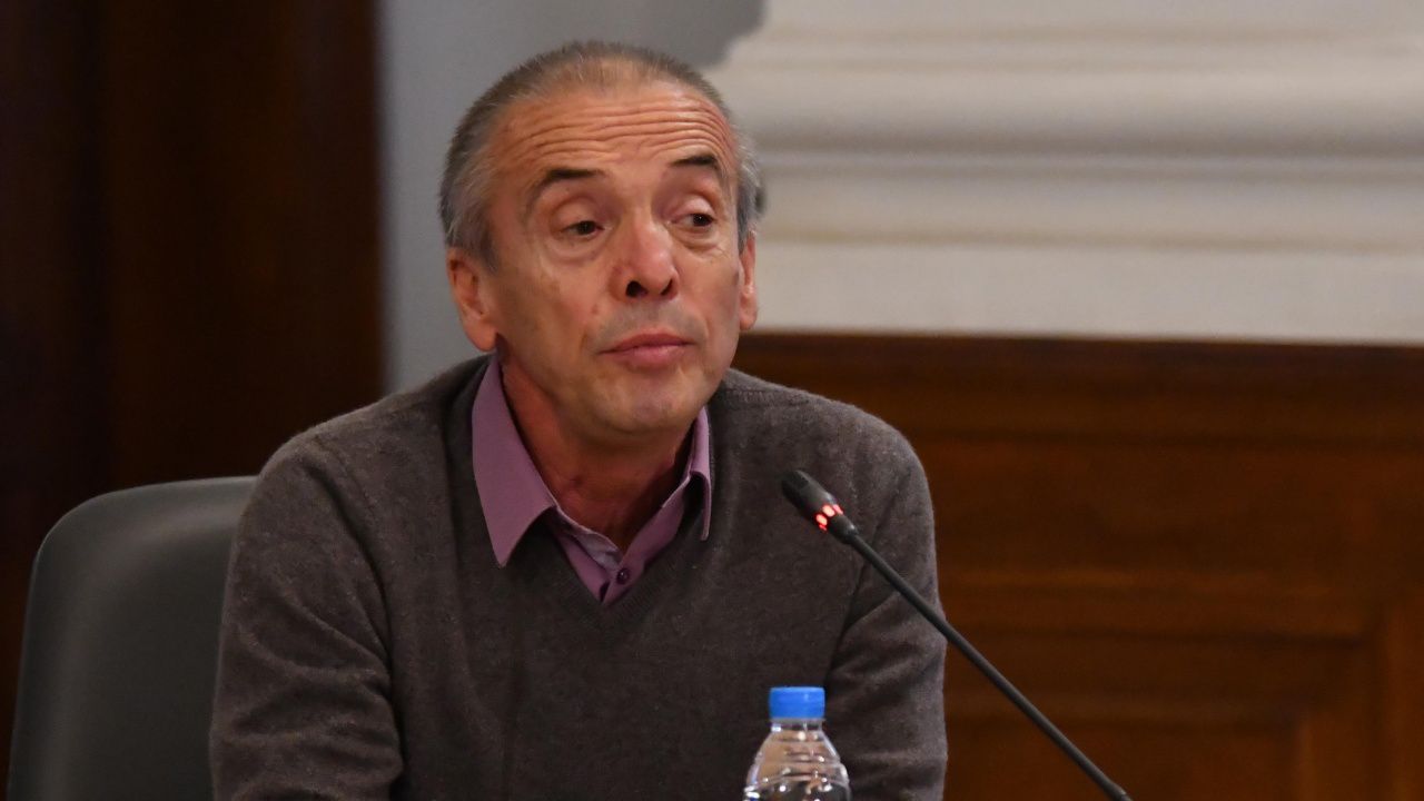 Доц. Мангъров за коклюша: Да затваряме учебните заведения е ненужно