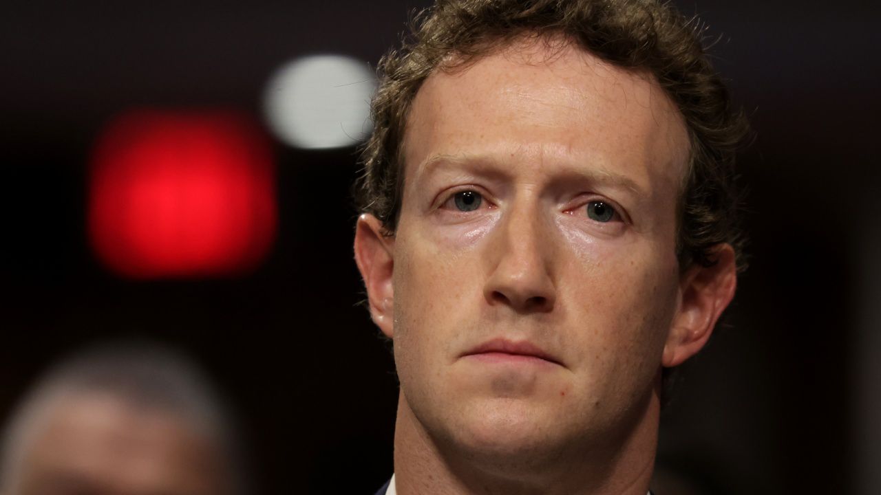 Тайното оръжие на Зукърбърг за AI са данните от Facebook