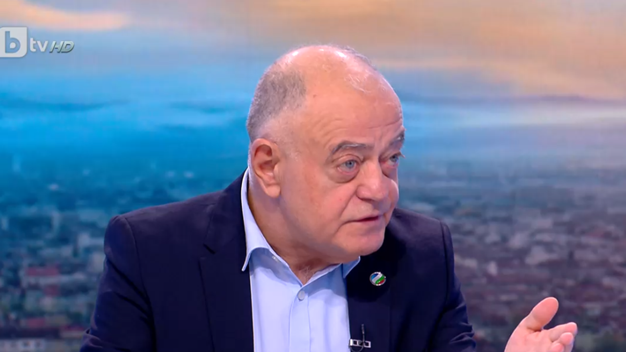 Ген. Атанасов с идея да става конституционен съдия, призна за управлението с ГЕРБ и ДПС