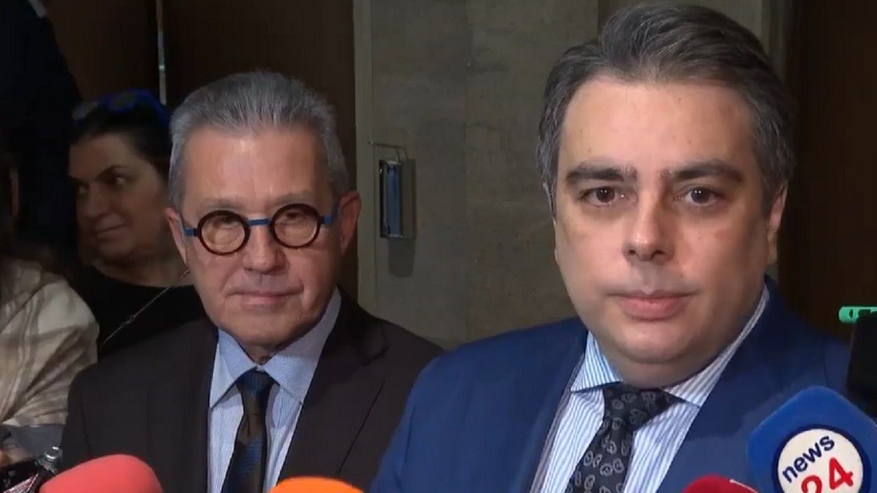 Асен Василев: Казах на Борисов, че няма как бюджетът на държавата да стане заложник на който и да е шеф на болница