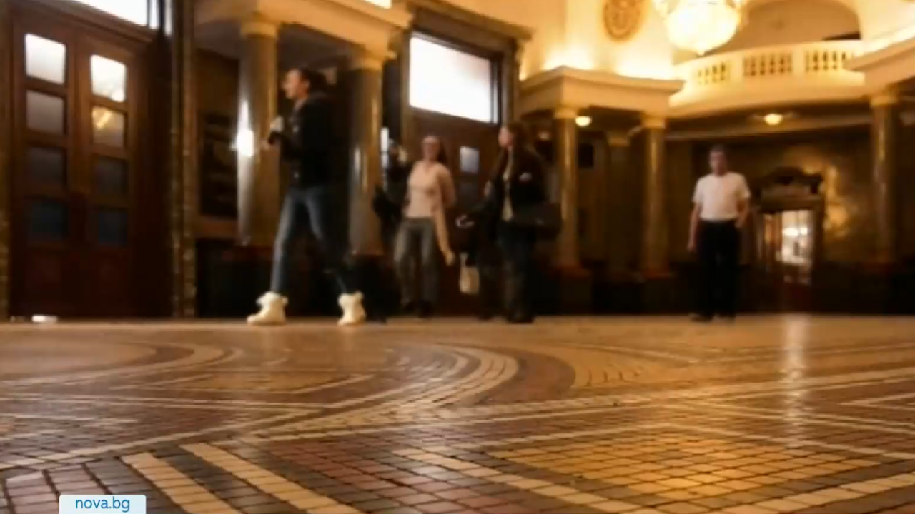 Редица университети затварят врати в знак на протест