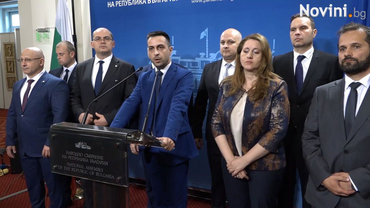 „Възраждане“ иска среща с Росица Велкова и Димитър Радев
