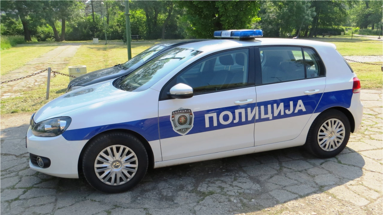 Прокуратурата в Сърбия погна майката на момчето от масовата стрелба в белградско училище