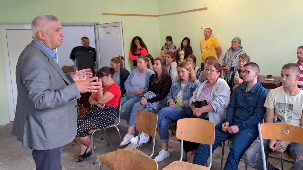 Николай Шушков се ангажира да помогне с узаконяването на къщите и имотите в с. Церово