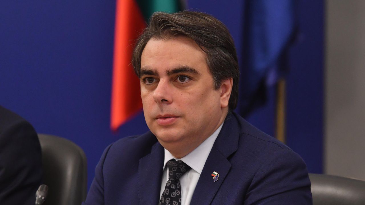 Асен Василев: Крайно време е спортът в България да спре да се финансира по симпатии