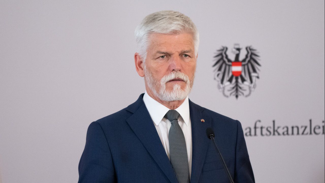 Изписаха от болница  чешкия президент Петър Павел