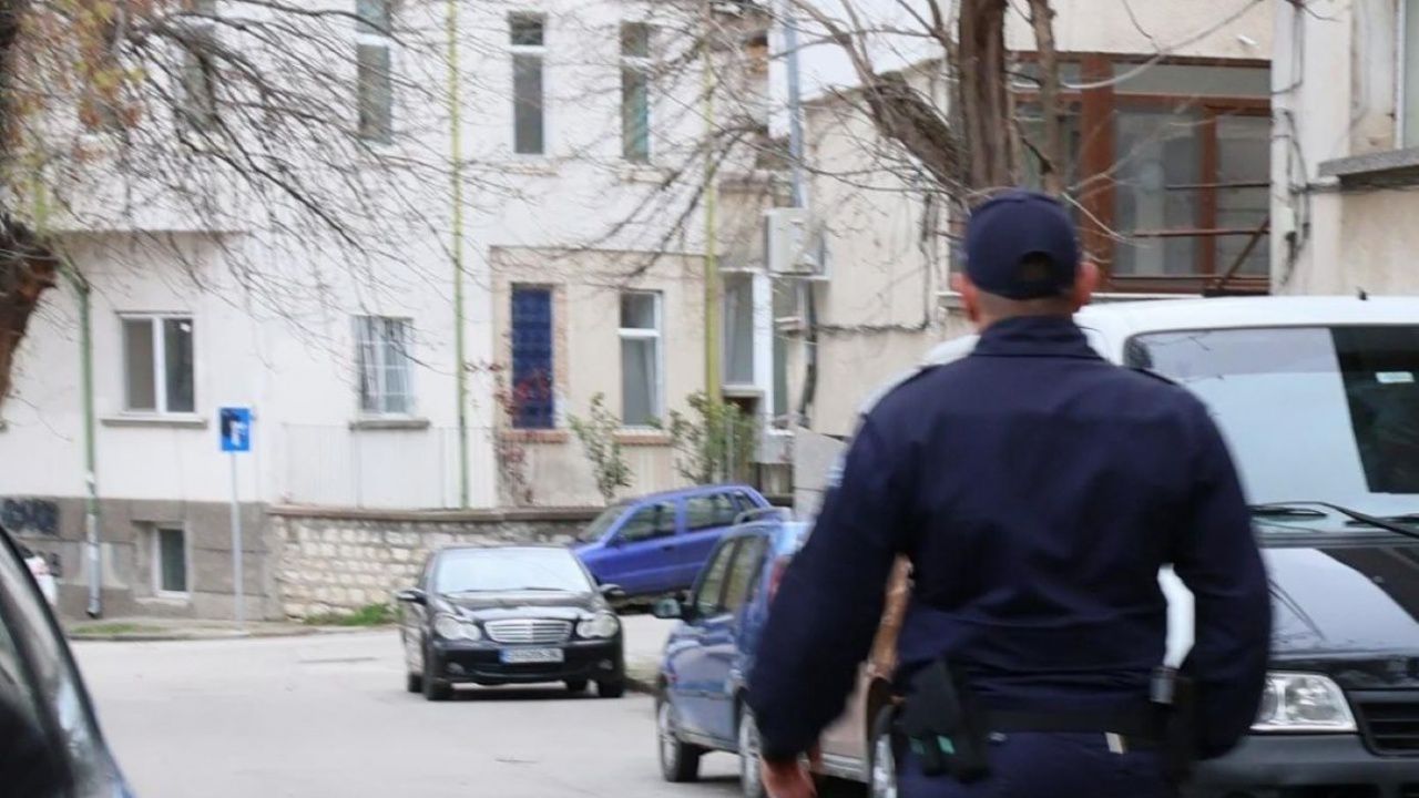 15 сигнала за бомби в училища в Стара Загора