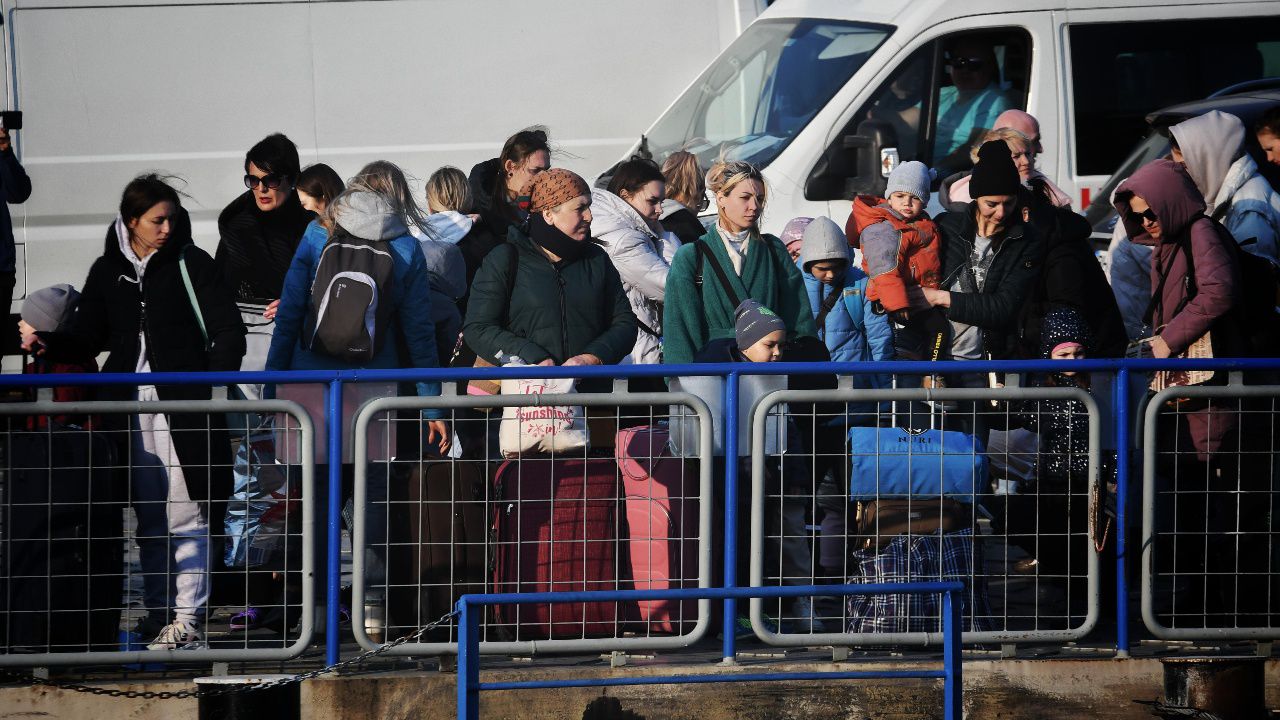Хотелиери, приели бежанци от Украйна, питат държавата: Къде са ни парите?