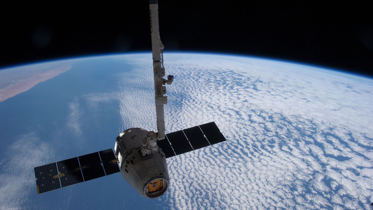 Стар сателит на НАСА ще падне на Земята