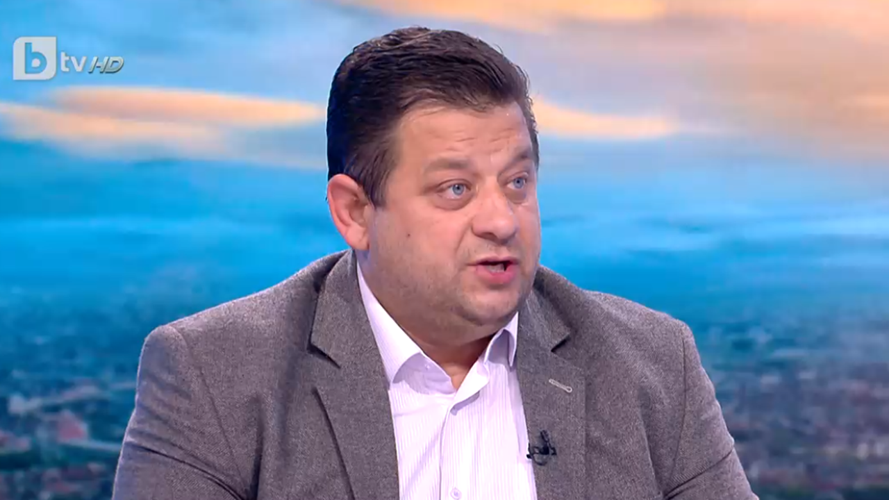 Марков за действията на Ивелин Михайлов: Заключване в хамбари и пари в кашони