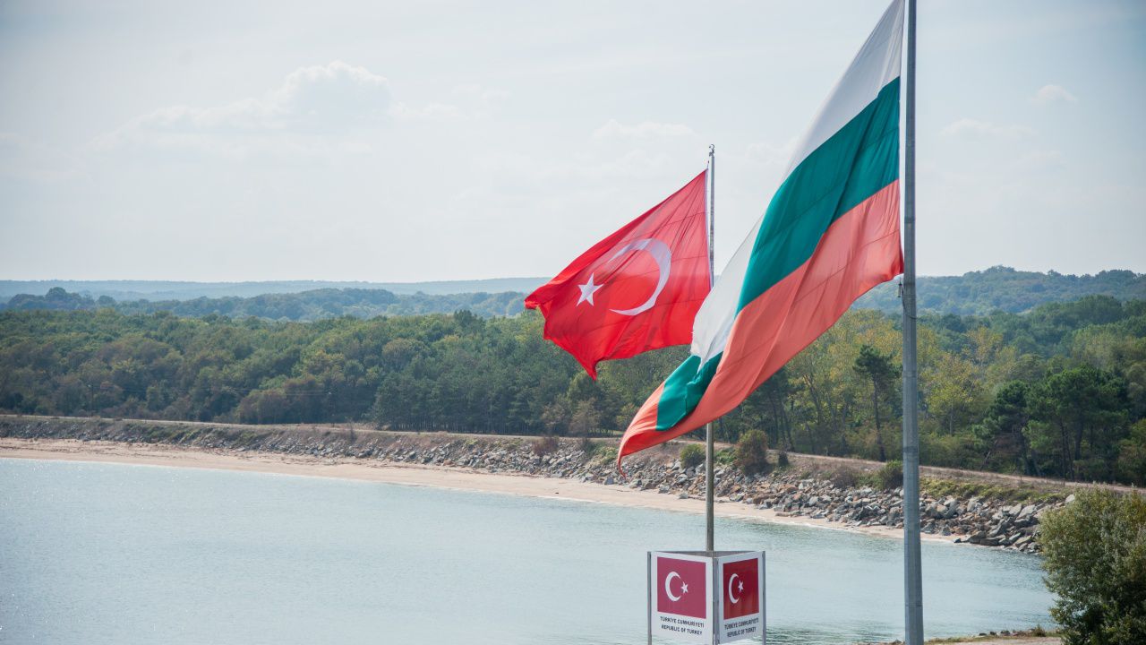 Операция на турската полиция срещу контрабанда на автомобили от България