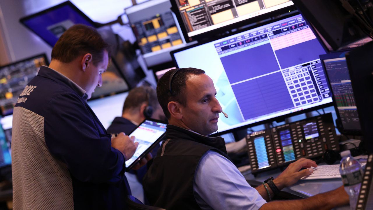 С ръст на индексите започна днешната търговия на Уолстрийт