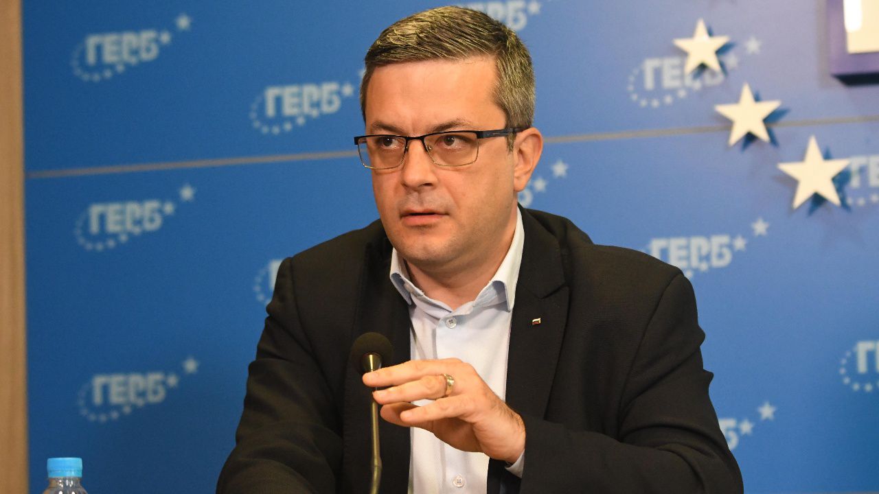 Тома Биков: Ако ГЕРБ спечели изборите, най-логично би било Борисов да е премиер