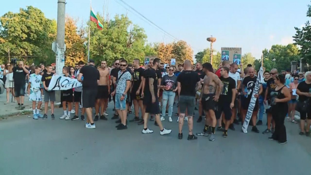 Близки на убития Димитър и хора от Цалапица излизат на пореден протест