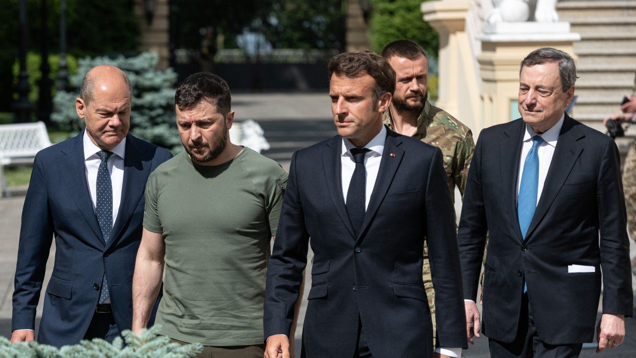 Зеленски ще присъства на 80-годишнината от десанта в Нормандия