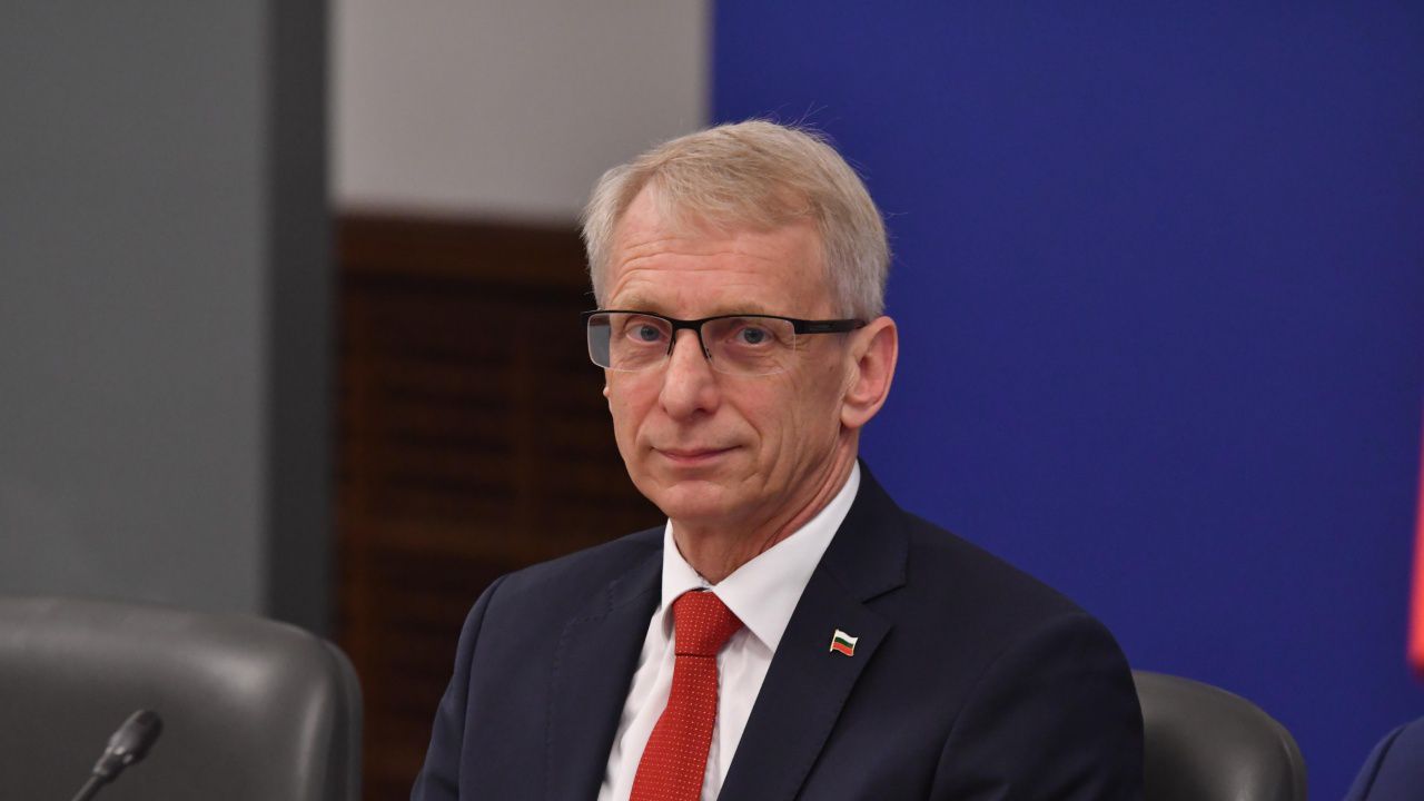 Николай Денков заминава за Атина, ще се срещне с премиера на Гърция